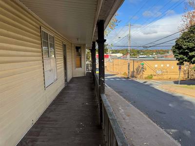 207 Maclean Street — photo 3