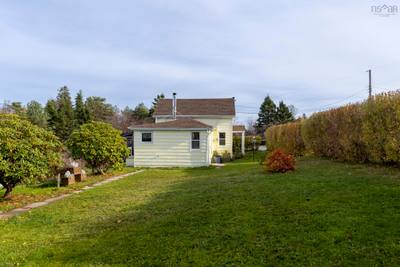501 Stonehurst Road — photo 3
