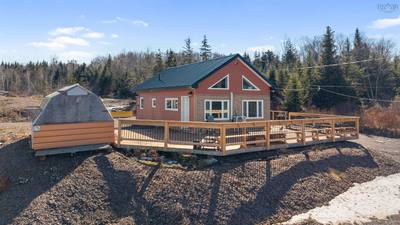 1524 Highway 215 — photo 2