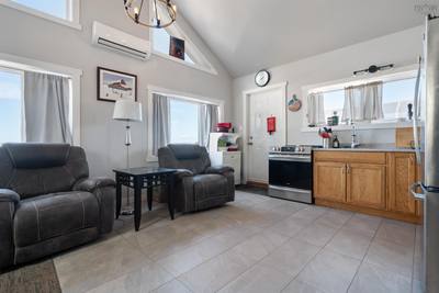 1524 Highway 215 — photo 8