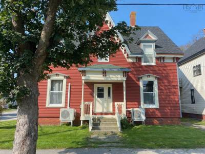 28 Parade Street — photo 2