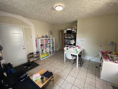 28 Parade Street — photo 8