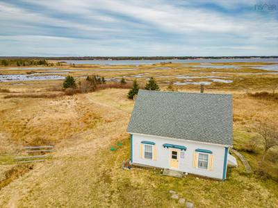 4847 Shore Road — photo 5