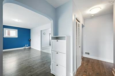 81 Adelaide Avenue — photo 4