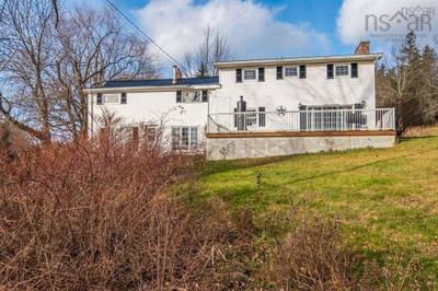 894 Morden Road — photo 4