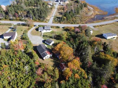 46 Beaver Harbour Road — photo 3