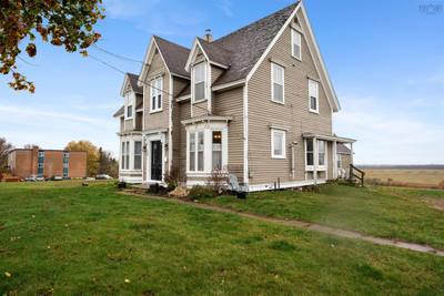 230 Victoria Street — photo 3