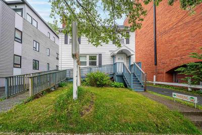 2655 Joseph Howe Drive — photo 2