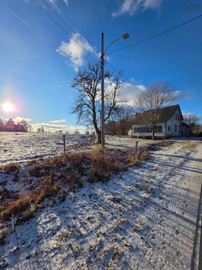 205 Hodgson's Road — photo 3