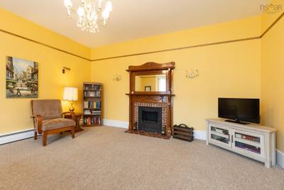 22 Baker Street — photo 4