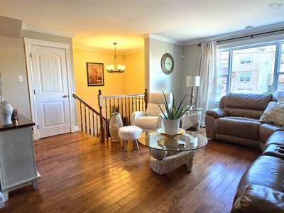 52 Viridian Drive — photo 3