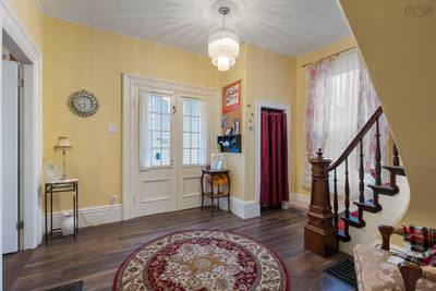 45 Alma Street — photo 3