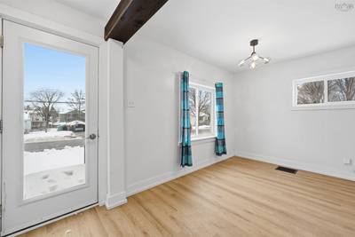 48 Johnson Avenue — photo 4