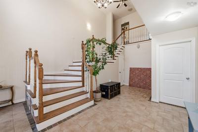 215 Cloverdale Drive — photo 4