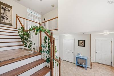 215 Cloverdale Drive — photo 5