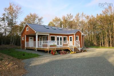 235 Condons Lake Drive — photo 2
