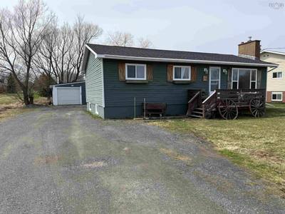 1668 Mackay Street — photo 2