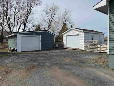 1668 Mackay Street — photo 3