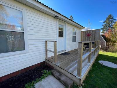 40 Jackson Point Road — photo 3