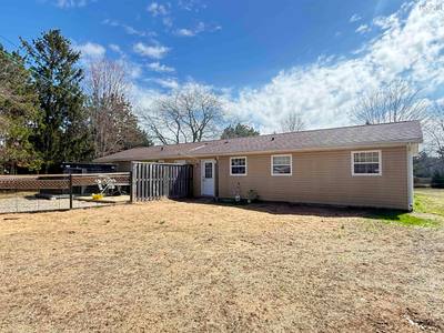 47&49 Geiger Drive — photo 3