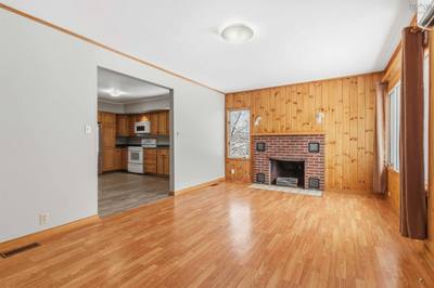 10 West Caledonia Road — photo 4