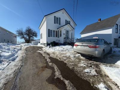 1162 George Street — photo 2