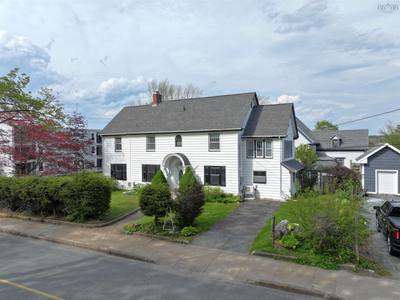 41 Alexandra Avenue — photo 2