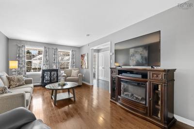 25 Aster Court — photo 6