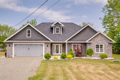 405 Townshipline Road — photo 2