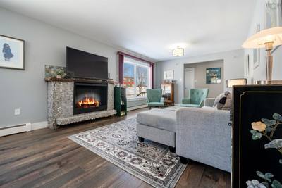209 Louise Street — photo 6
