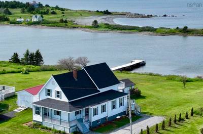 36 Seaview Drive — photo 2