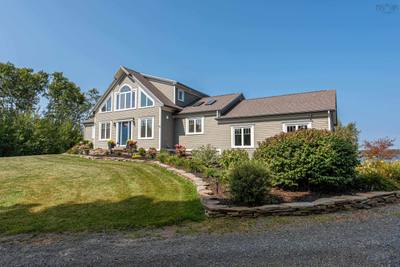 13573 Highway 6 — photo 2