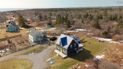 164 Nicholas Road — photo 3