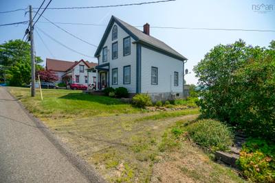5454 Granville Road — photo 3