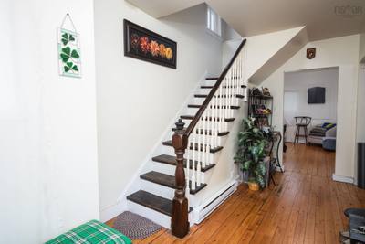 97 Sharon Drive — photo 2