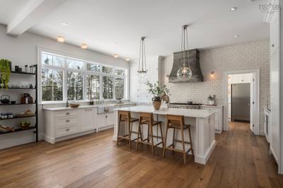 1006 Mccabe Lake Drive — photo 4