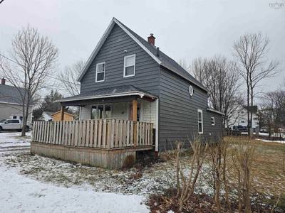 26 Windsor Avenue — photo 2