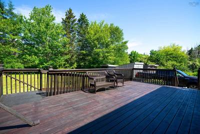 1685 Granville Road — photo 4
