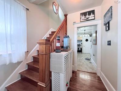 232 Brunswick Street — photo 4