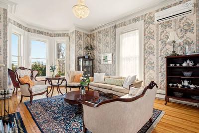 42 Falkland Street — photo 4