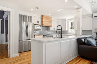 42 Falkland Street — photo 8