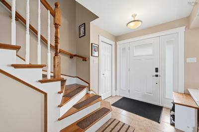 397 Hemlock Drive — photo 4