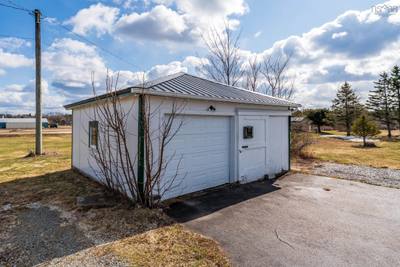 3654 Highway 1 — photo 8