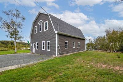 696 Point Aconi Road — photo 3