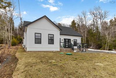 30 Cove Road — photo 4