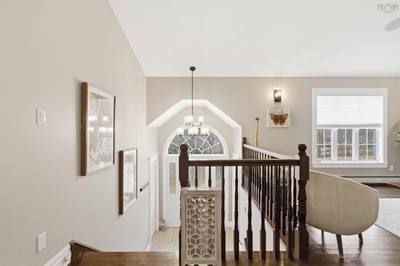 301 Preakness Crescent — photo 3
