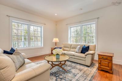 274 Harrington Road — photo 3