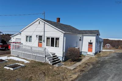 174 Maclean Street — photo 3