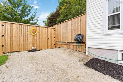 14 Ryerson Court — photo 3