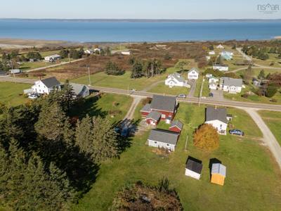 2484 Highway 1 — photo 2
